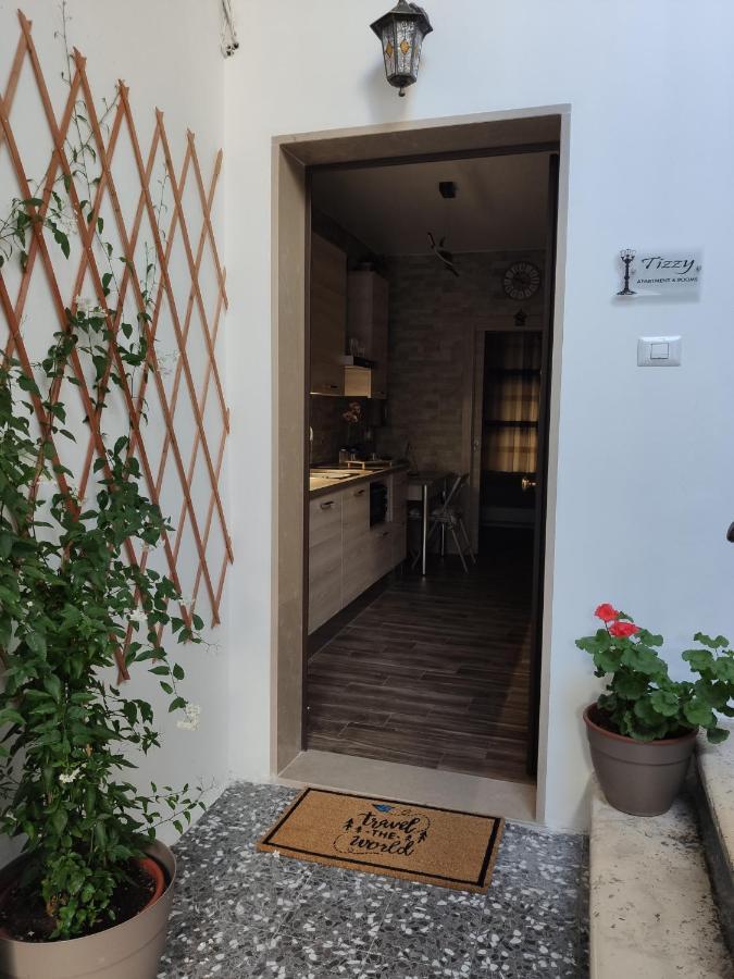 Tizzy Apartment & Rooms Bari Luaran gambar